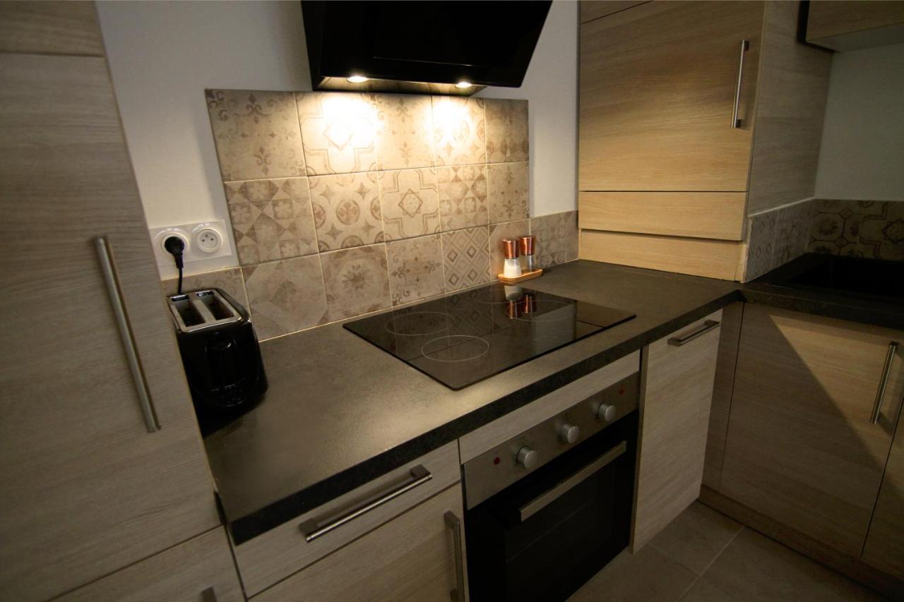 Apartment Right In The Heart Of Sète Exteriör bild