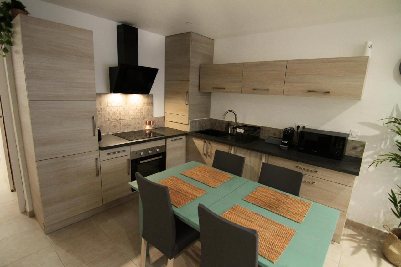 Apartment Right In The Heart Of Sète Exteriör bild